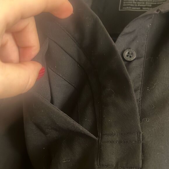 ✨Figs Nala Shortsleeve Black Sz Medium ScrubPolo✨ - Picture 10 of 10